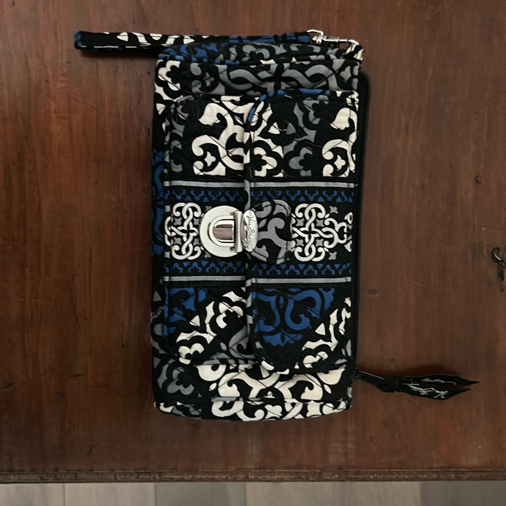 Clutch cloth